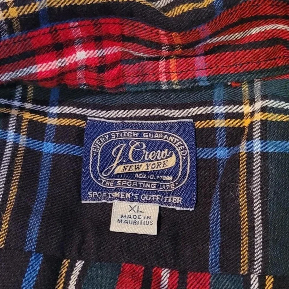 J.Crew Vintage Men's Flannel Plaid‎ Button-up Shirt, Size XL, Black Red Multi